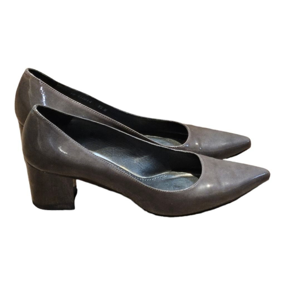 Stuart Weitzman Ladies Gray Patent Leather Block Heels Pumps Size 9 1/2
